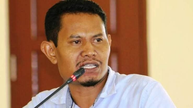 Munadi, Trans Kie Raha bukan proyek Pemkab Halteng, minta Pemprov Bayar DBH.